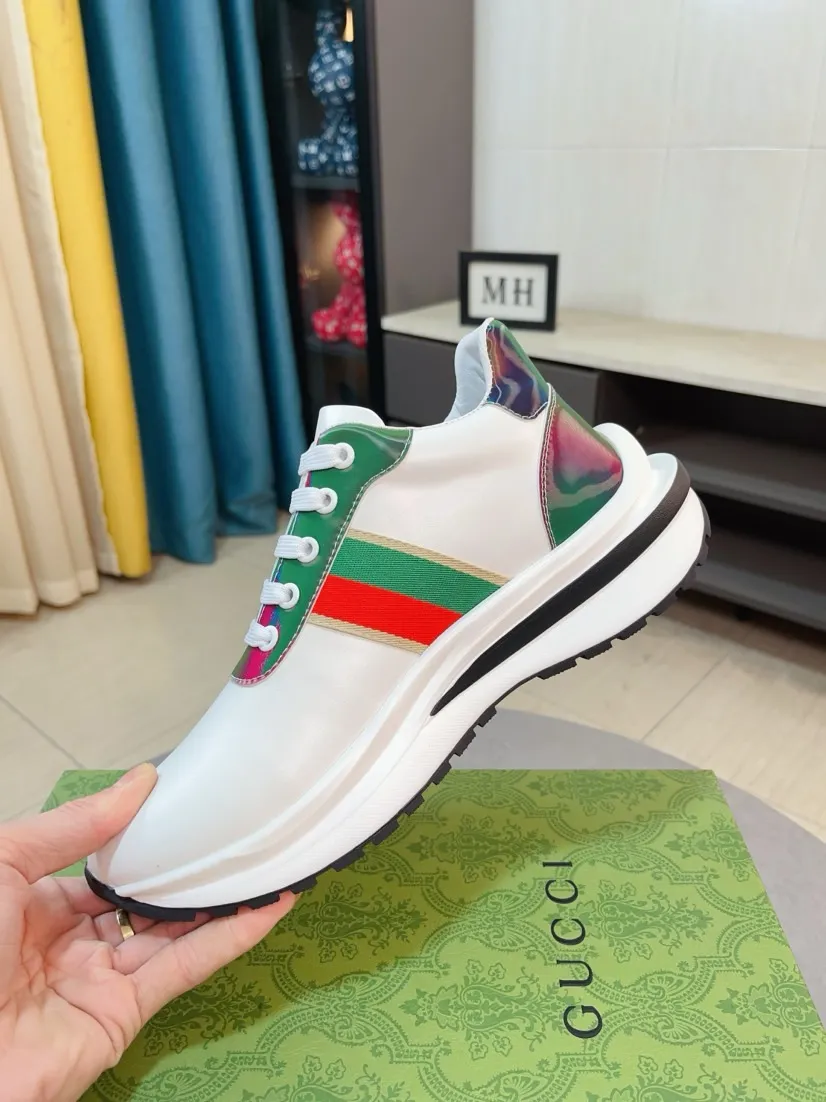 Factory price 420🌹🌹GUCCI [Gucci] New high-end brand of men's shoes, the latest fashionable casual men's shoes, trendy and versatile, relaxed and sporty style, uppers imported from Italy, first-layer cowhide, genuine leather lining and ultra-fine workmanship. Original personalized fashionable rubber wear-resistant outsole, light and comfortable on the foot, size 38-44